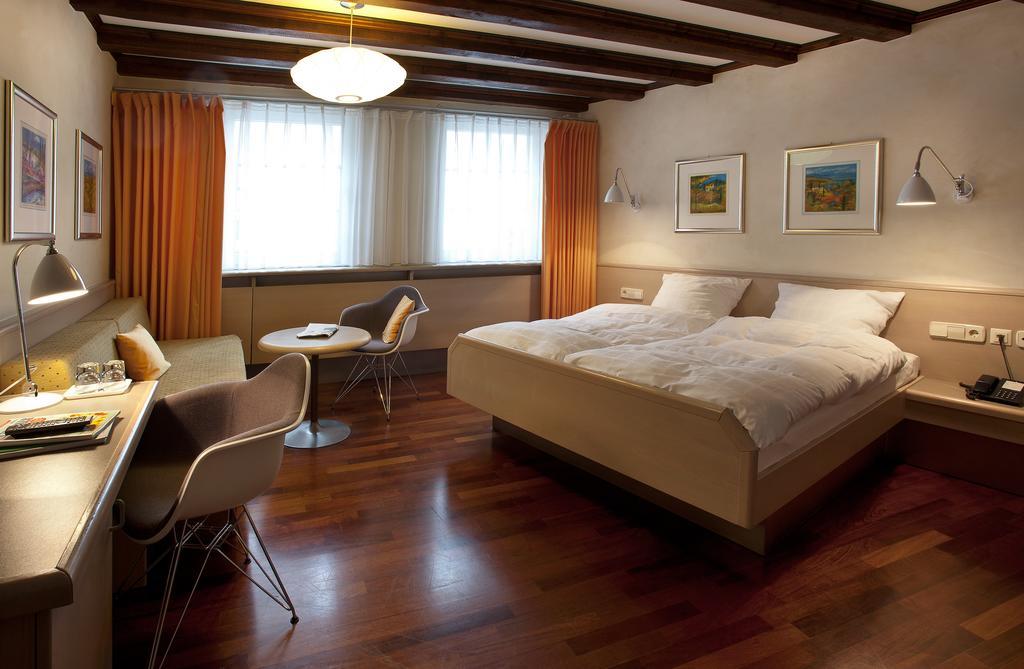 Hotel Scholl ชเวบิชฮัลล์ ห้อง รูปภาพ