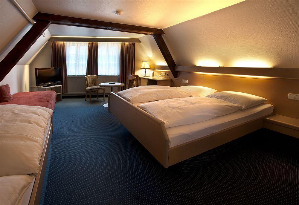 Hotel Scholl ชเวบิชฮัลล์ ภายนอก รูปภาพ